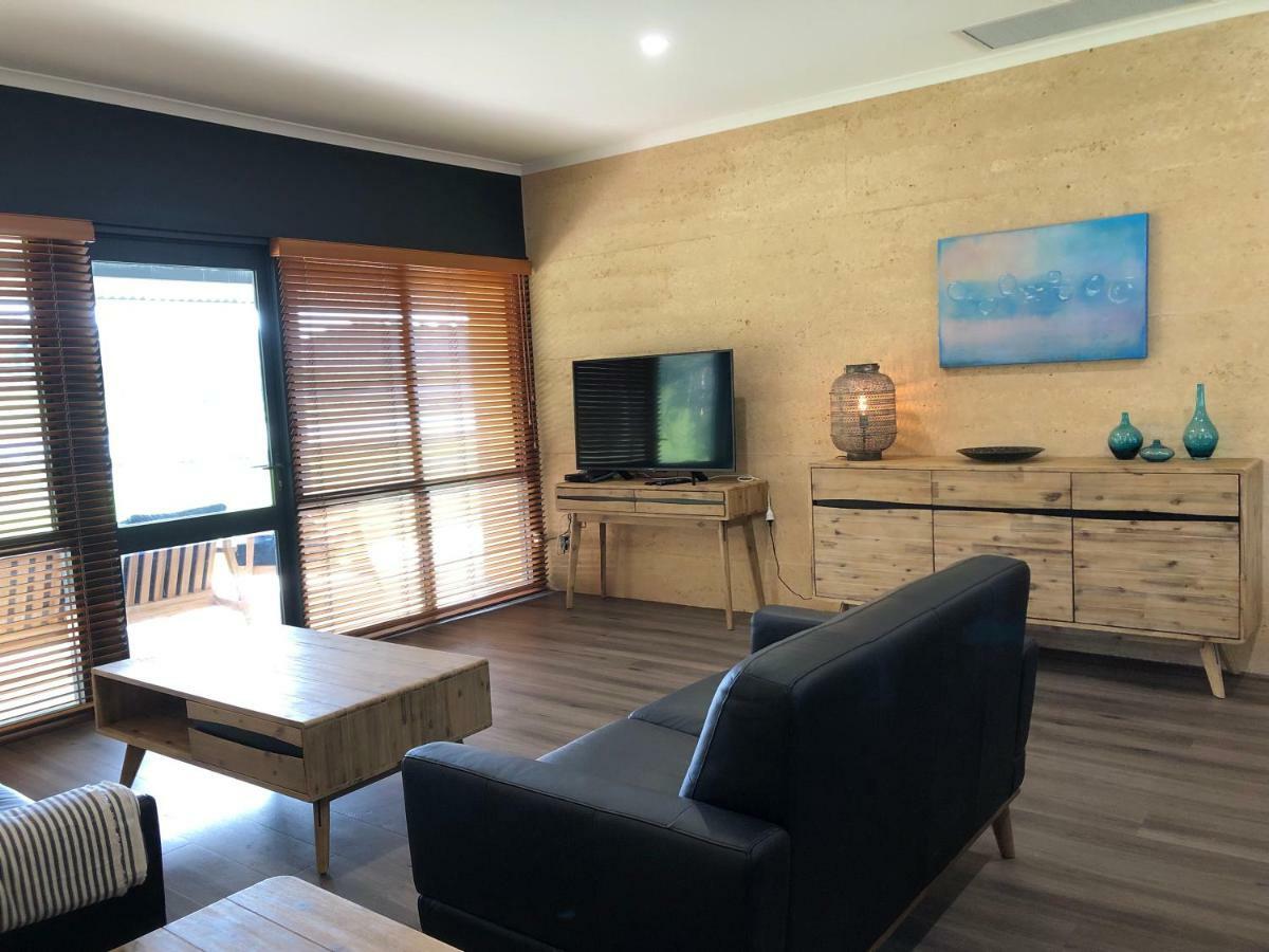 Tanah Marah Hotel Bramley Ngoại thất bức ảnh